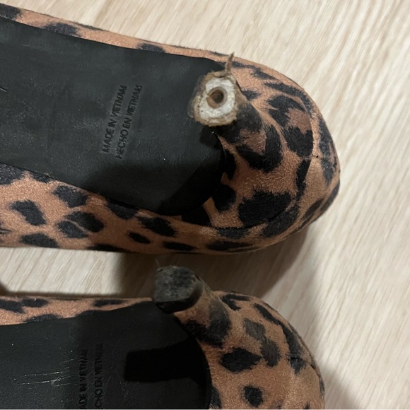 Old Navy | Leopard Print Kitten Heels | 7 - Picture 6 of 6